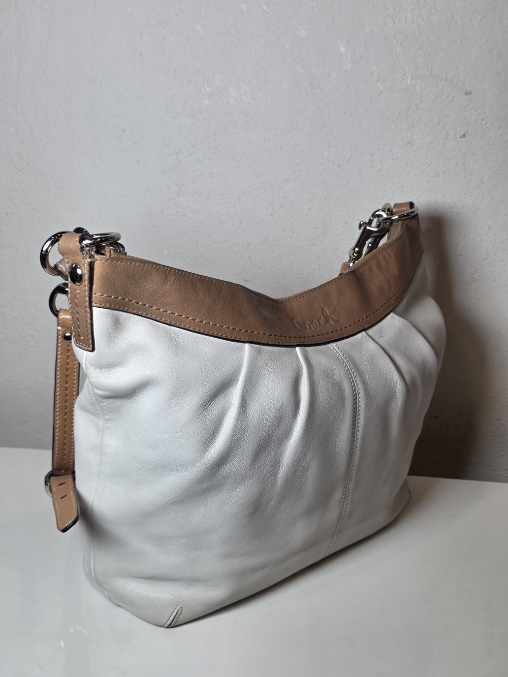 Coach Two-Tone Leather Hobo Bag in White and Tan - Picture 4 of 9